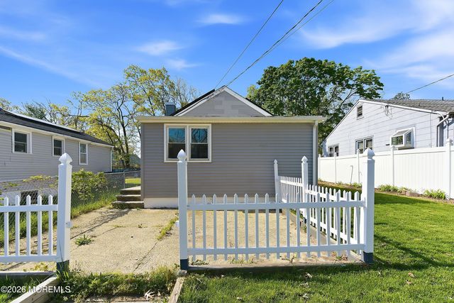 1978 South Street, Toms River, NJ 08753