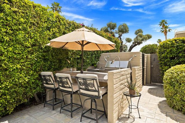 2612 Canyon South Drive, Palm Springs, CA 92264