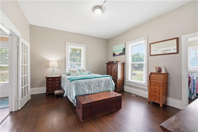 1328 Spruce Street, Leavenworth, KS 66048
