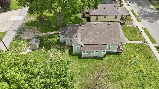 1328 Spruce Street, Leavenworth, KS 66048