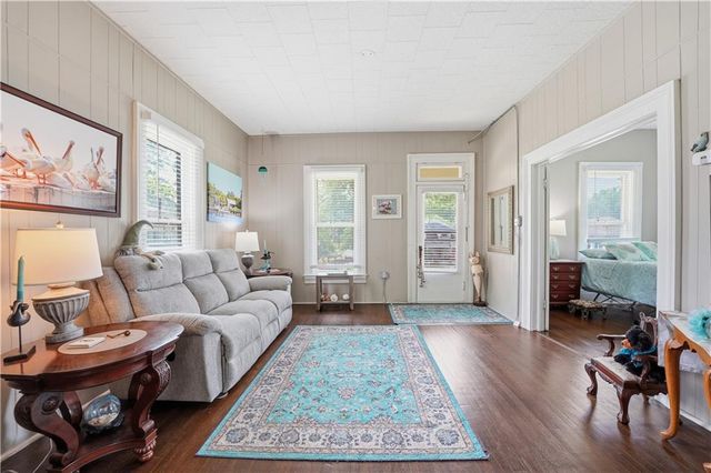 1328 Spruce Street, Leavenworth, KS 66048