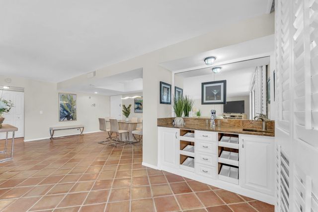 3610 S Ocean Boulevard 101, South Palm Beach, FL 33480