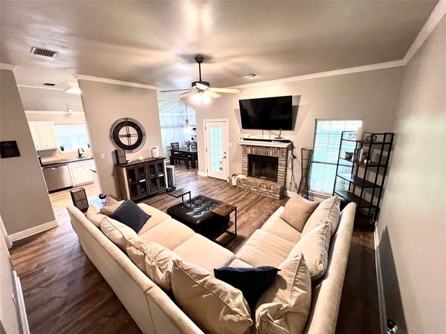 311 S Parkridge Drive, Benton, LA 71006
