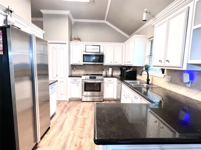 311 S Parkridge Drive, Benton, LA 71006