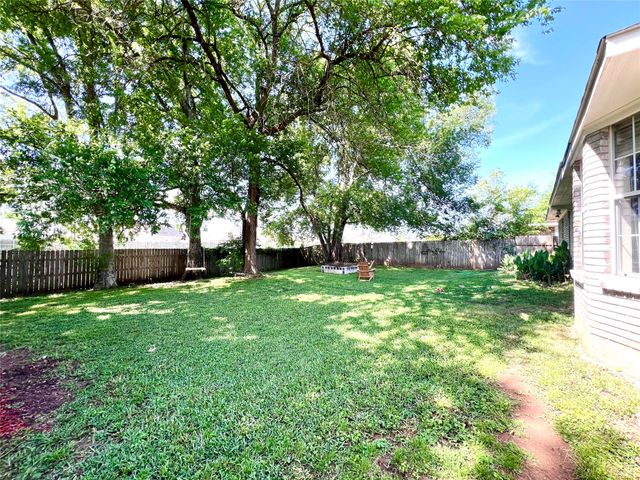 311 S Parkridge Drive, Benton, LA 71006