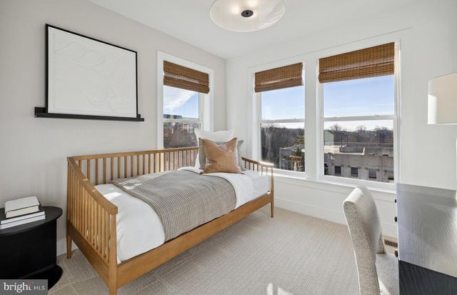 3033 NINA CLARKE DR, Rockville, MD 20850