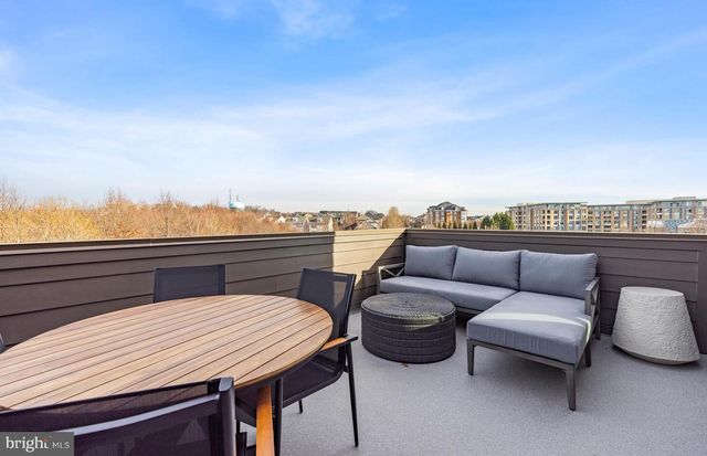 3033 NINA CLARKE DR, Rockville, MD 20850