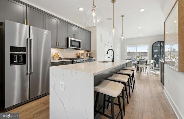 3033 NINA CLARKE DR, Rockville, MD 20850