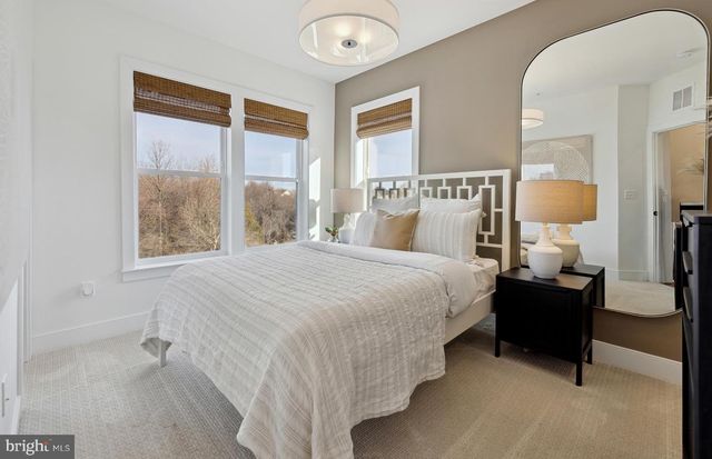 3033 NINA CLARKE DR, Rockville, MD 20850