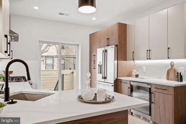 2209 MONTROSE ST, Philadelphia, PA 19146