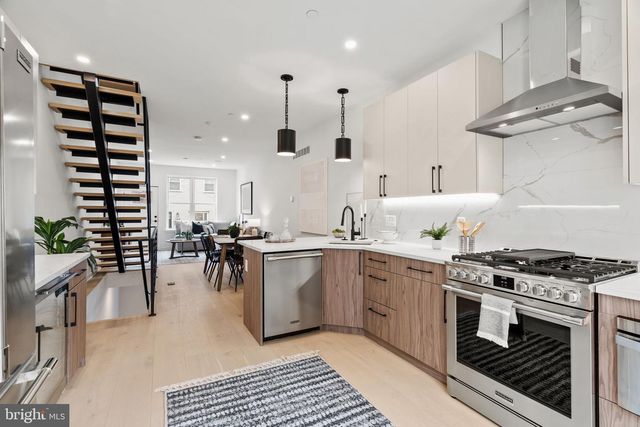 2209 MONTROSE ST, Philadelphia, PA 19146