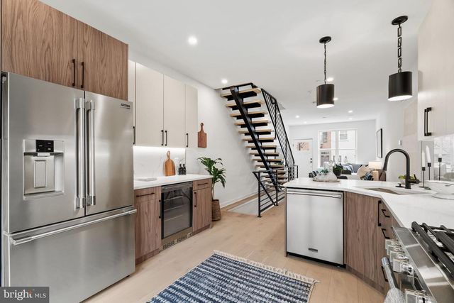 2209 MONTROSE ST, Philadelphia, PA 19146