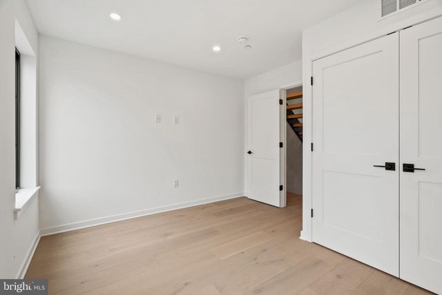 2209 MONTROSE ST, Philadelphia, PA 19146