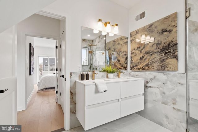 2209 MONTROSE ST, Philadelphia, PA 19146