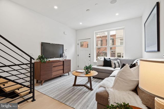 2209 MONTROSE ST, Philadelphia, PA 19146