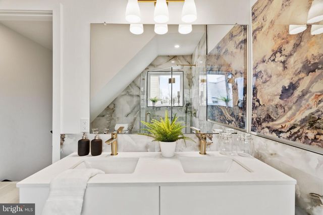 2209 MONTROSE ST, Philadelphia, PA 19146