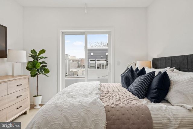 2209 MONTROSE ST, Philadelphia, PA 19146