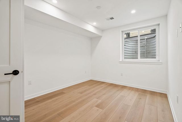 2209 MONTROSE ST, Philadelphia, PA 19146