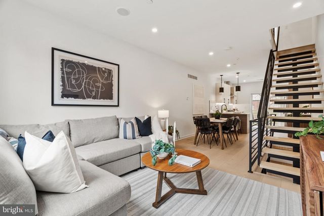 2209 MONTROSE ST, Philadelphia, PA 19146