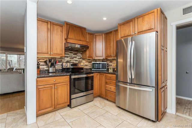 33 Heritage Hills A, Somers, NY 10589