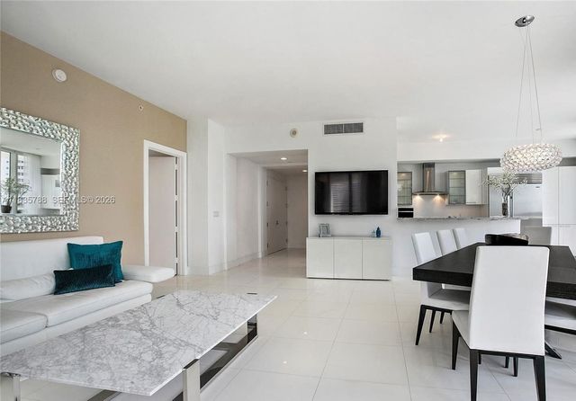 4100 Island Boulevard 701, Aventura, FL 33160