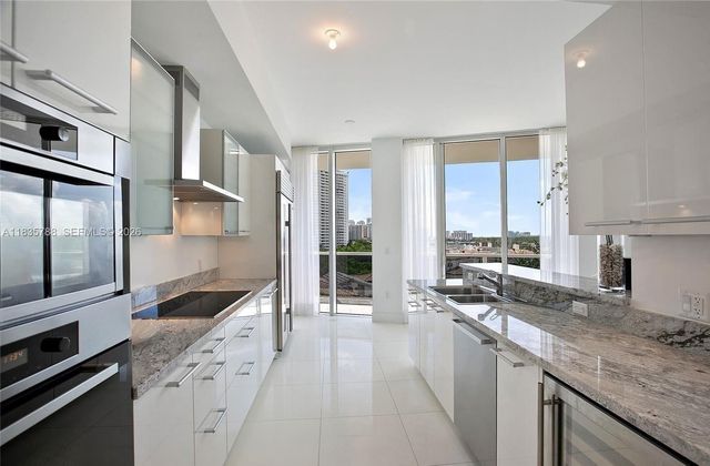 4100 Island Boulevard 701, Aventura, FL 33160