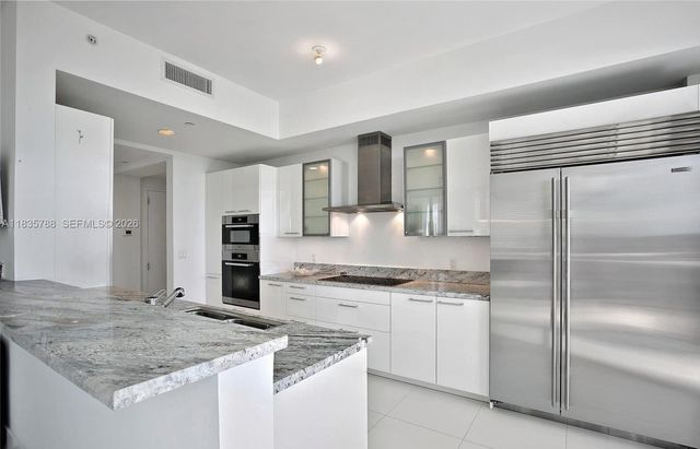 4100 Island Boulevard 701, Aventura, FL 33160