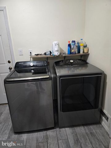 9 HORNBLENDE LN, Willingboro, NJ 08046