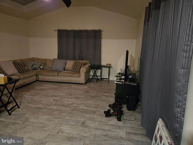 9 HORNBLENDE LN, Willingboro, NJ 08046