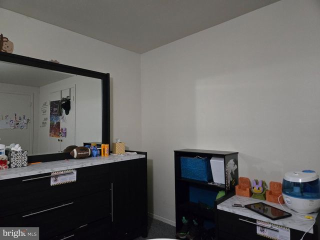 9 HORNBLENDE LN, Willingboro, NJ 08046