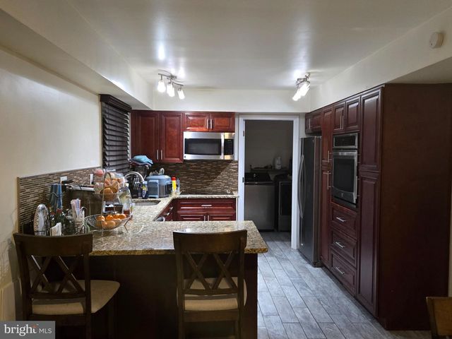 9 HORNBLENDE LN, Willingboro, NJ 08046