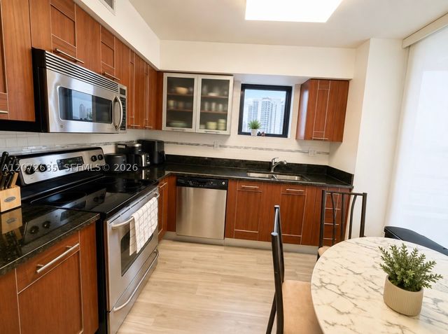 3300 NE 192nd St 1713, Aventura, FL 33180