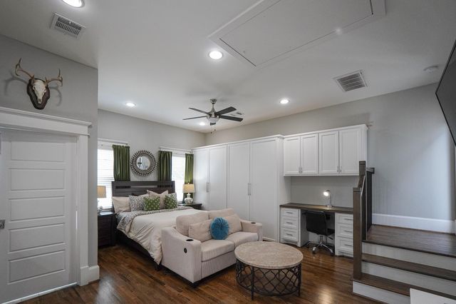 835 E 27th Street A, Houston, TX 77009