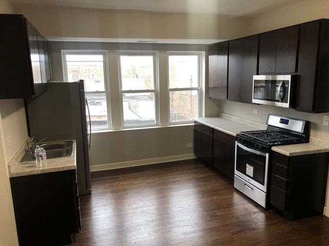 4520 W Jackson Boulevard, Chicago, IL 60624