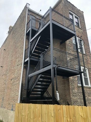 4520 W Jackson Boulevard, Chicago, IL 60624