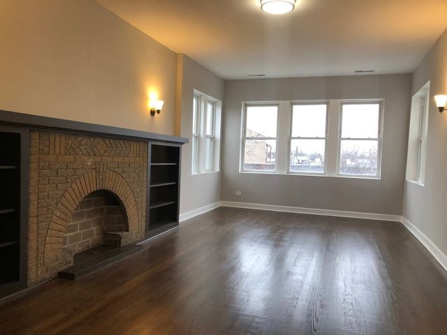 4520 W Jackson Boulevard, Chicago, IL 60624