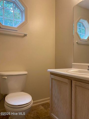105 Providence Drive, Jacksonville, NC 28546