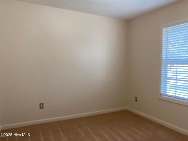 105 Providence Drive, Jacksonville, NC 28546