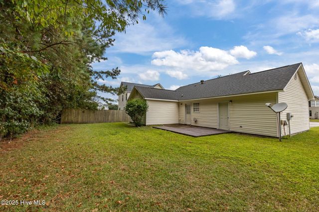 105 Providence Drive, Jacksonville, NC 28546