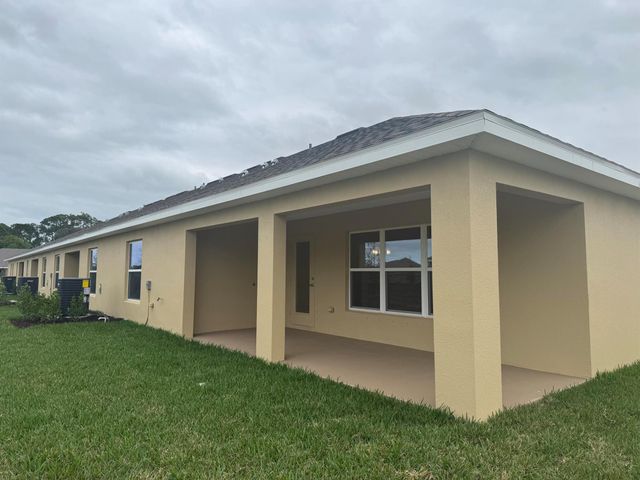 8664 Giovanni Avenue, Fort Pierce, FL 34951