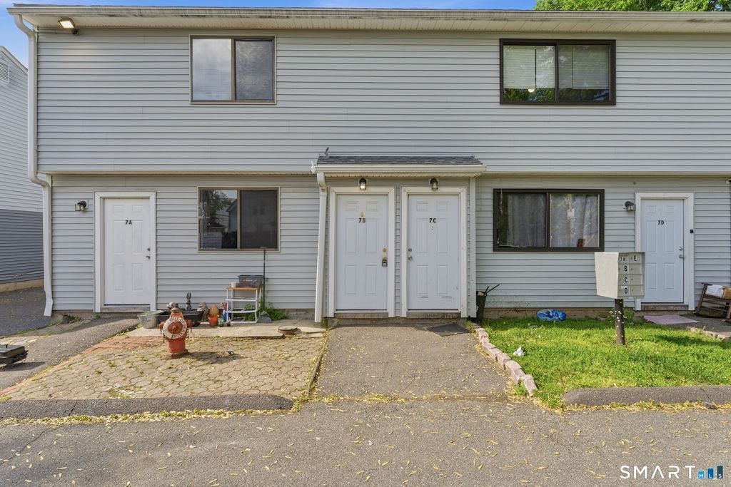5-7 Warner St Extension 7E, Hartford, CT 06114