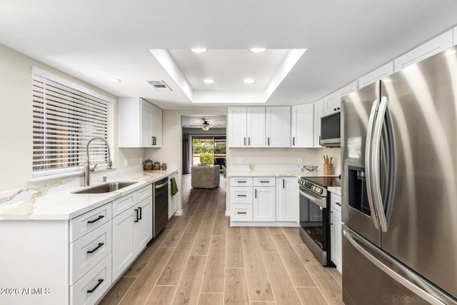 9424 W MCRAE Way, Peoria, AZ 85382