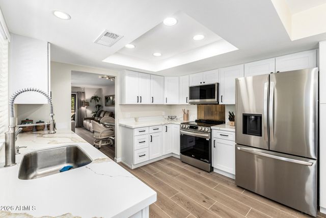 9424 W MCRAE Way, Peoria, AZ 85382