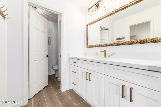 9424 W MCRAE Way, Peoria, AZ 85382