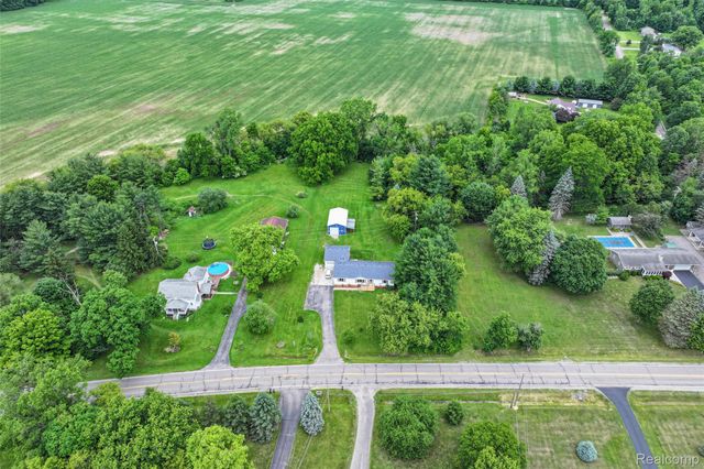 1336 W Hurd Road, Vienna Charter Township, MI 48420
