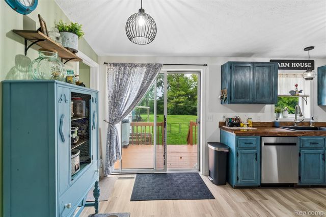 1336 W Hurd Road, Vienna Charter Township, MI 48420