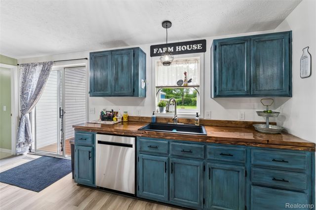 1336 W Hurd Road, Vienna Charter Township, MI 48420