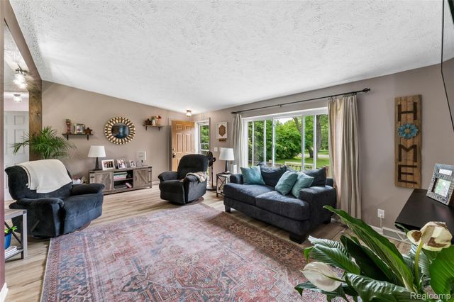 1336 W Hurd Road, Vienna Charter Township, MI 48420
