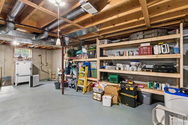 1336 W Hurd Road, Vienna Charter Township, MI 48420