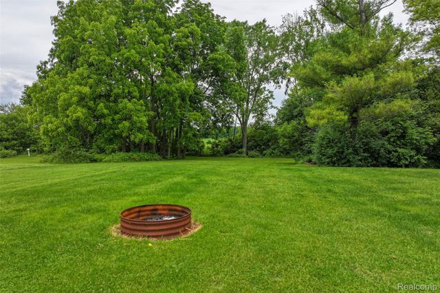 1336 W Hurd Road, Vienna Charter Township, MI 48420